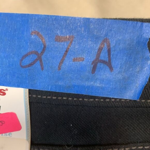 Levi's NWT, Women's Black low bootcut 545 Jeans - Picture 14 of 14